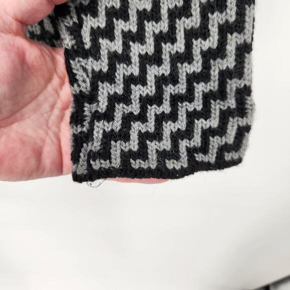 Cocogio Black Gray Zigzag Made in Italy Buttoned Knit Sweater Coat Women's S - Picture 9 of 10
